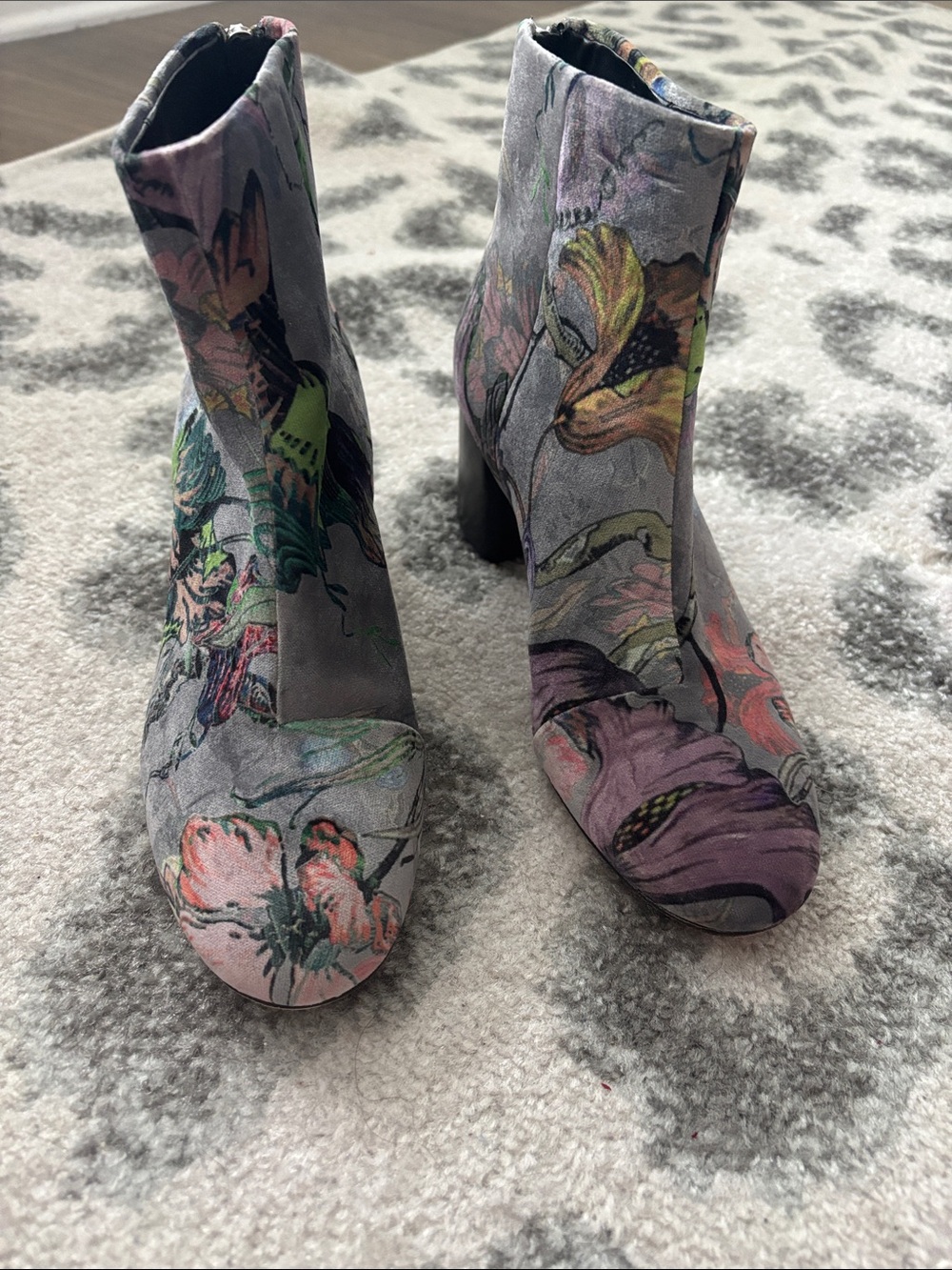 rag & bone Drea Gray Floral Velvet Ankle Boots Designer Style Trendy